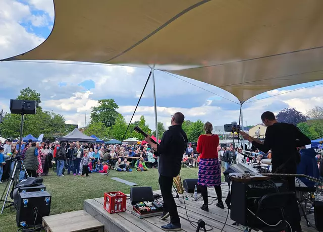 Beste Stimmung beim großen Neubürgerfest im Bürgerpark. | Foto: Stadtverwaltung Pfaffenhofen a. d. Ilm