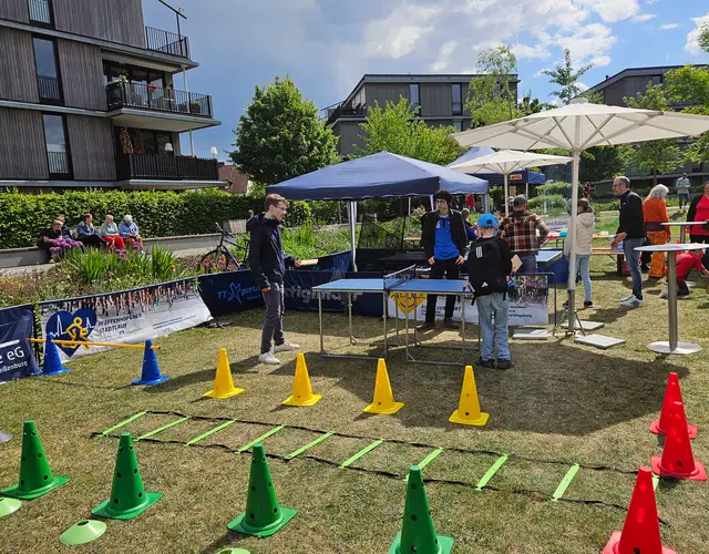Etwa 35 Vereine und Organisationen stellten sich den Bürgerinnen und Bürgern vor. | Foto: Stadtvewaltung Pfaffenhofen a. d. Ilm