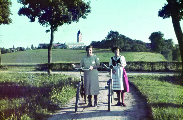 Traditionelles Ausflugsziel der Pfaffenhofener war seit jeher das Kloster Scheyern (um 1940).  | Foto: Stadtarchiv Pfaffenhofen