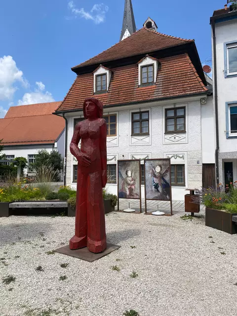 Die Werke zieren bis 3. August die Innenstadt.  | Foto: Stadtverwaltung Pfaffenhofen a. d. Ilm