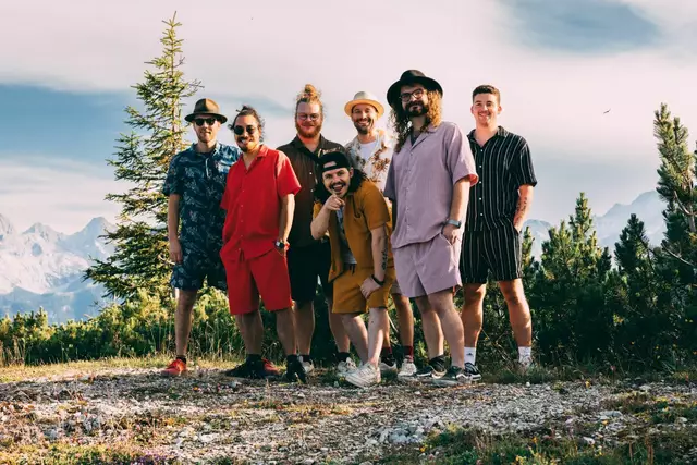 Musikalische Highlights zur Preisverleihung kommen von der Band Loamsiada.  | Foto: Loamsiada