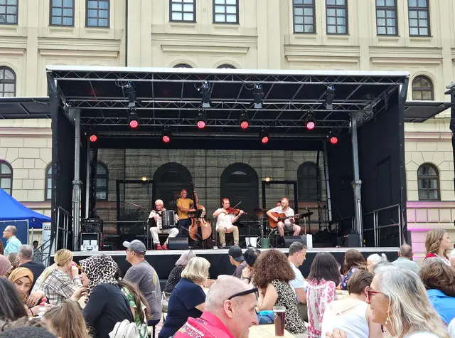 Radio Europa präsentierte Musik aus dem ganzen Kontinent. | Foto:  © Nadin Klier