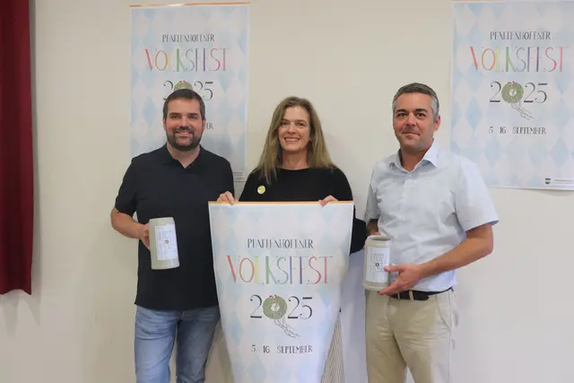 Das Volksfestplakat 2025 hat die Pfaffenhofenerin Maria Cetinbas erstellt.  | Foto: © Stadtverwaltung