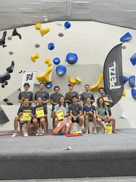 2. Platz: Leistungsgruppe DAV Pfaffenhofen-Asch, jeweils von links: 
Hinten stehend: Jakob Schwarplys, Tobias Arndt 
Vorne sitzend: Jonas Dreiocker, Susanne Ruther | Foto: Tobias Arndt