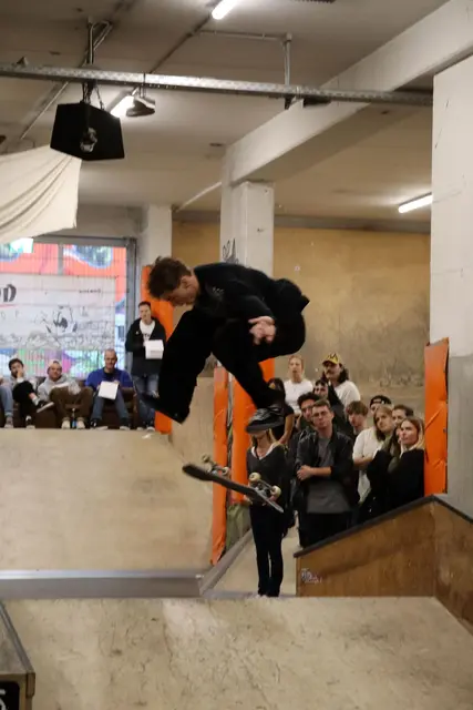  Beim Skatewettbewerb Beatboard zeigen die Skater alljährlich spektakuläre Tricks.  | Foto: Emil Schmidt / Stadtjugendpflege
