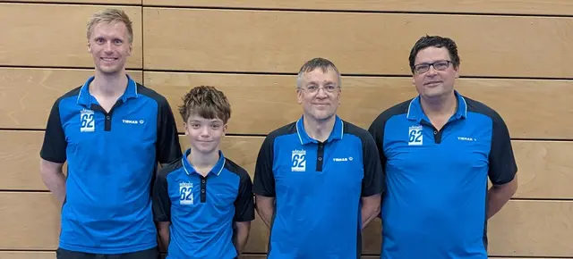 Die erste Mannschaft ist als Aufsteiger derzeit Tabellenführer der Tischtennis-Bezirksoberliga.
vlnr.: Thorge Boerma, Simon Steininger, Andreas Hendrich und David Aschauer