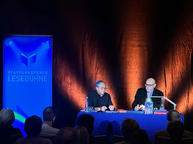 Andreas Pflüger entführte das Publikum in die Welt der Geheimdienste.