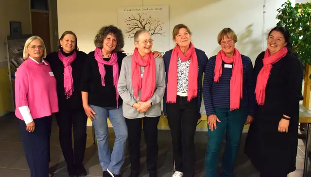 Das neue Präsidium des Hospizvereins Pfaffenhofen.de
von links: Ruth Manthey, Beate Bott, Gerlinde Klotz, Leo Hansen, Dr. Henriette Wanninger, Ursula Bergenthum, Christina Winzig | Foto: Foto: Patrick Ermert