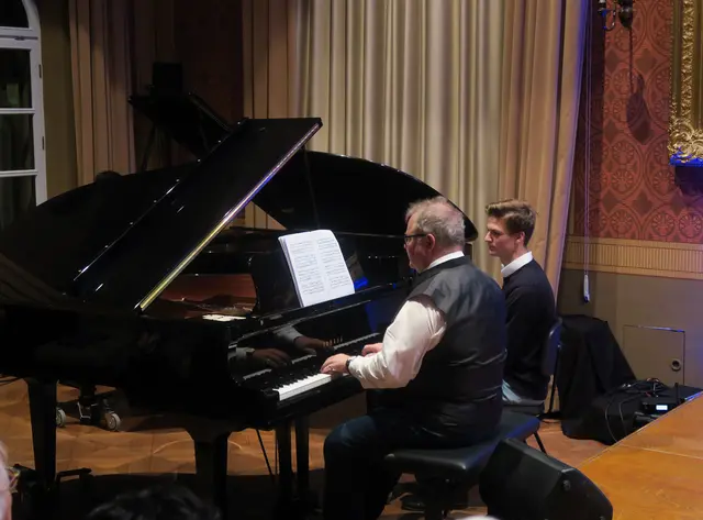 Die Klavierschüler von Max Penger laden zu einem weihnachtlichen Konzert ein.  | Foto: © Stadtverwaltung Pfaffenhofen a. d. Ilm