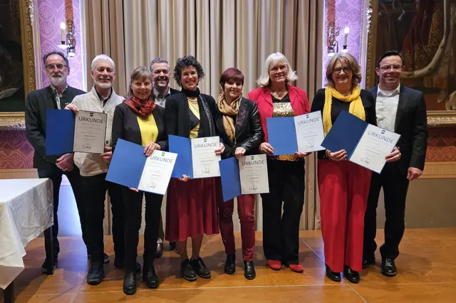 Die Indiaca-Mannschaft des MTV 1862 Pfaffenhofen erhielt eine Ehrung für ihren Erfolg bei der Deutschen Mannschaftsmeisterschaft. 