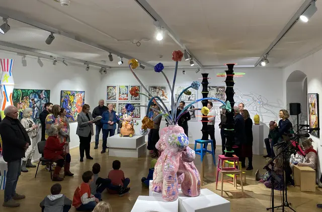  Karin Probst hielt die Laudatio bei der Vernissage. 