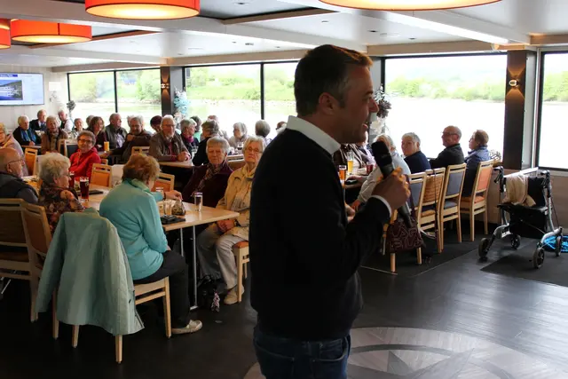 Beim Stadtausflug des Seniorenbüros freuten sich die Teilnehmenden über ein abwechslungsreiches Programm.  | Foto: © Seniorenbüro