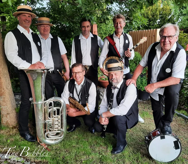 Die „Tiny Bubbles Jazz Band“ sorgt für gute Stimmung beim Kulinarischen Abend. | Foto: Tiny Bubbles