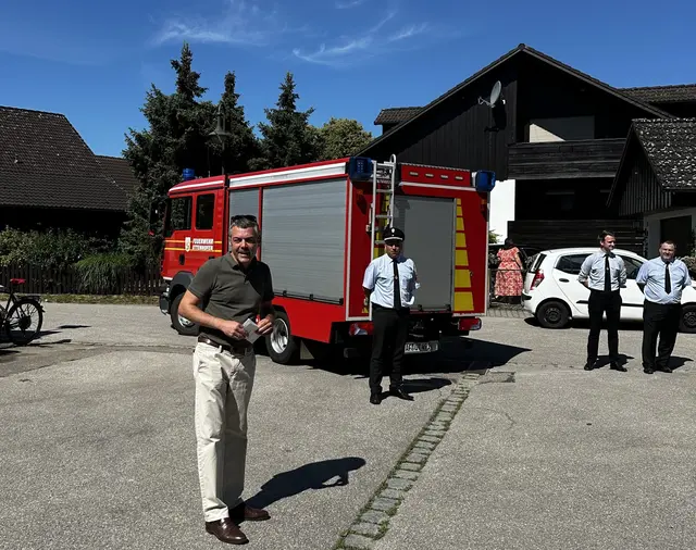 Bürgermeister Herker und Erster Kommandant Kaindl begrüßten die Gäste. 