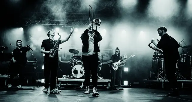 Beim Sommer Open Air sorgt dieses Jahr Fättes B für Stimmung auf dem Hauptplatz.  | Foto: © Dominik Riedel Fotografie