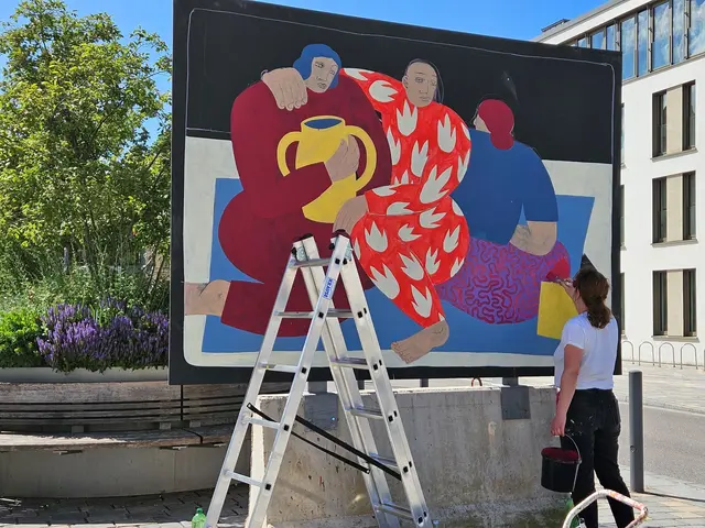 Beim neuen Kunst-Wochenende konnten Besucherinnen und Besucher den Künstlerinnen und Künstlern bei der Entstehung ihrer Werke live über die Schulter schauen.  | Foto: Lena Schwärzli