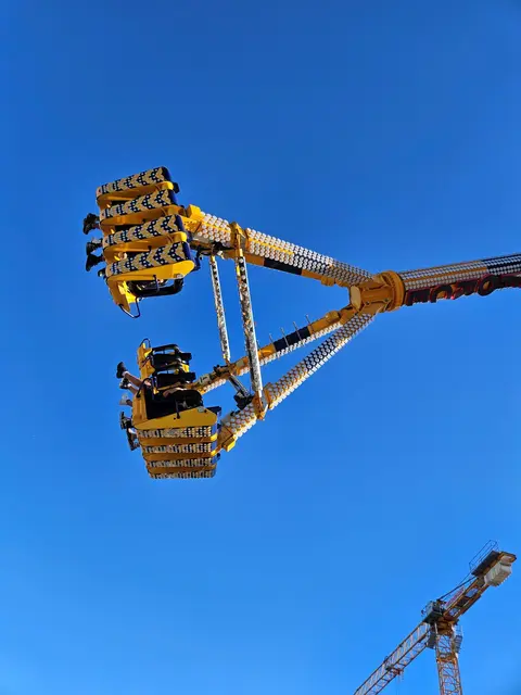 Hoch hinaus beim Volksfest: Mit einigen neuen Fahrgeschäften war für Fahrspaß in luftiger Höhe gesorgt. 