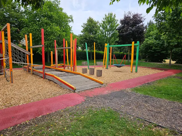 Teile des Froschkönigspielplatzes im Bürgerpark werden in den nächsten Wochen erneuert. 