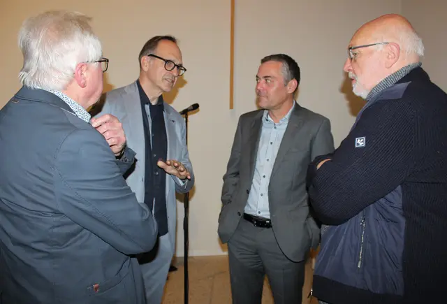 Im Gespräch (von links): Sepp Steinbüchler, Dr. Volker Stagge, Bürgermeister Thomas Herker, Stadtpfarrer Albert Miorin