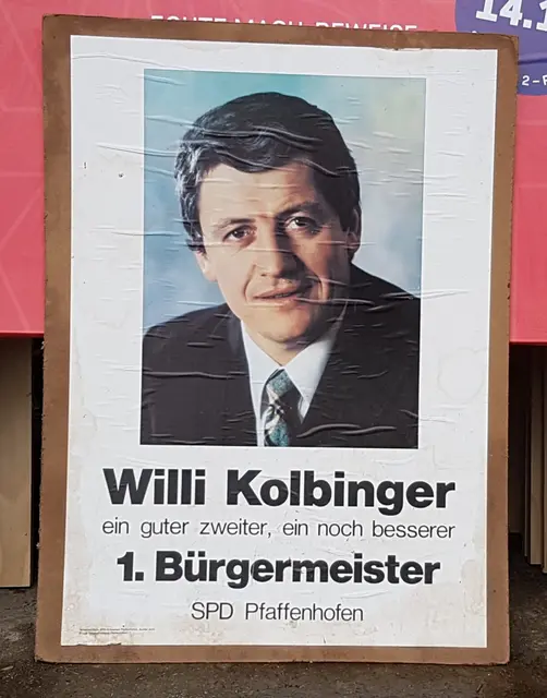 Ein altes Wahlplakat: Kolbinger hatte sich 1978 zum Bürgermeister-Kandidaten aufstellen lassen.  | Foto: Markus Käser