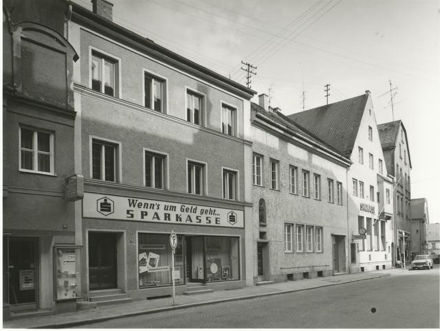 Altes Foto - da war das ehemalige Bauamt noch Sparkasse
