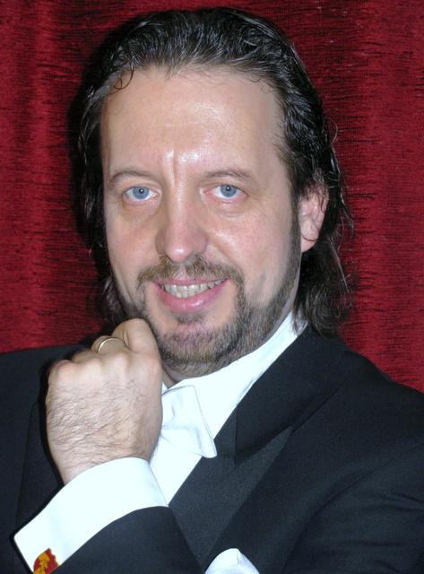 Adrian Xhema, Tenor