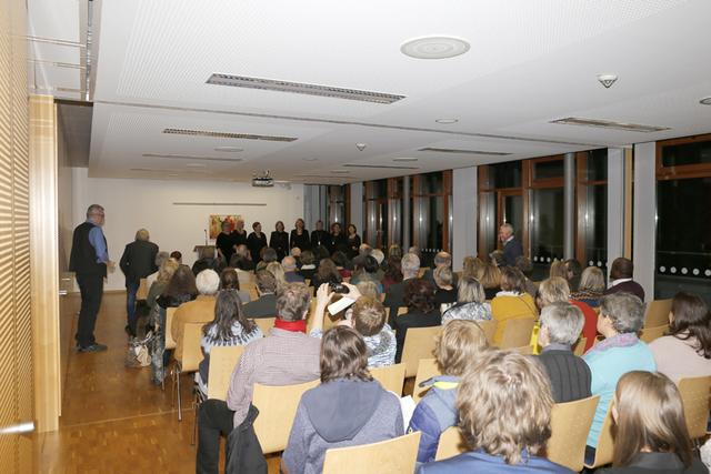 Volles Haus bei der Vernissage | Foto: Manuel Augstburger