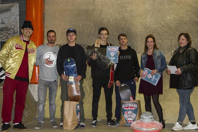 Moderator OG Pav, Matthias Stadler (Leitung Stadtjugendpflege)Sieger Beatboard 2018 Xaver Kobl (2. Platz), Eduard Mazitov (1. Platz), Leon Glass (3. Platz), Julia Spitzenberger (Jugendreferentin des Stadtrats), Kathrin Maier (Amtsleitung Familie & Soziales) | Foto: Stadtjugendpflege: Tom Strasser/doldenroller.de