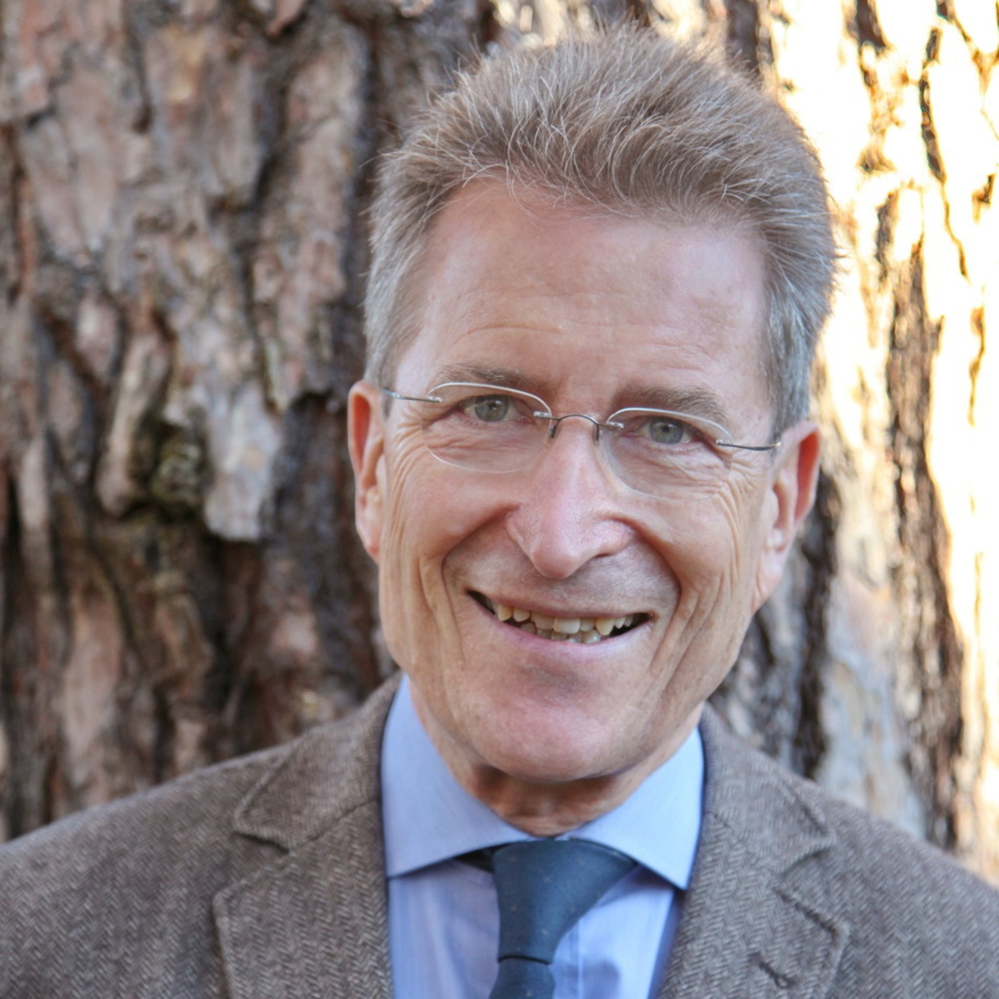 vhsWebinar Dietrich Bonhoeffer Auf dem Weg zur Freiheit vhsWebinar Dietrich Bonhoeffer Auf dem Weg zur Freiheit